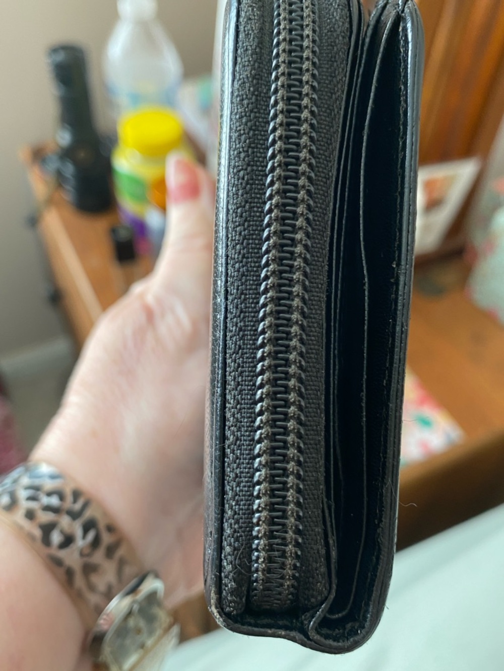 Prada Black Leather Woman/ Men's Zip-Around Wallet with Signature Triangle Logo - Picture 3 of 10